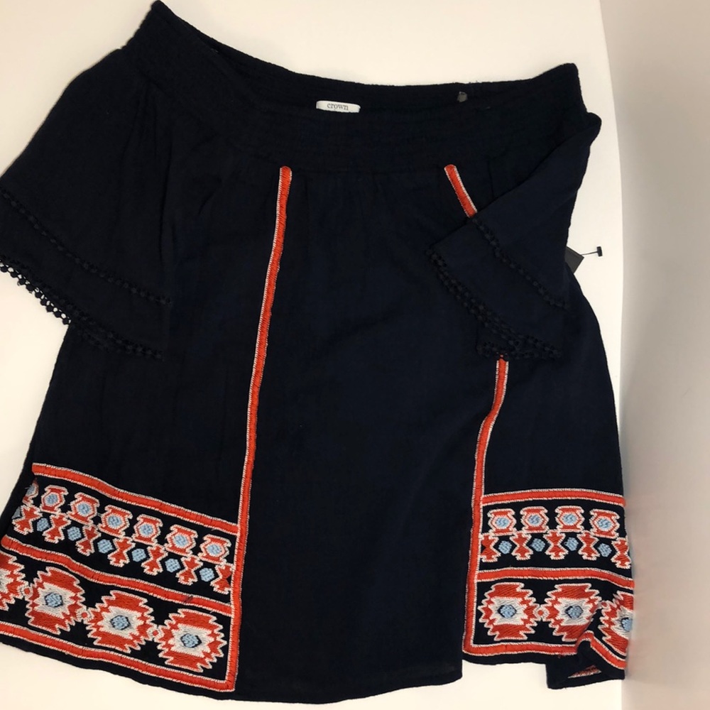 Crown & Ivy top
